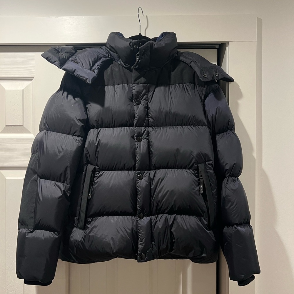 Authentic men’s Burberry Black and dark navy (almost black) Puffer Jacket-size S